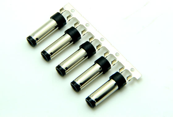 Τύπος βαρέλις συσκότισης 10A 12V 5,5 * 2,5 mm Σύρμα 18 AWG - 26 AWG Άνδρας DC συνδέσεις πλέγματος