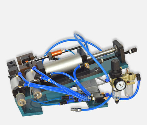 Mehrfachverbindungsstelle entkernt pneumatischer Draht-Abisoliermaschinen-halb Selbst-Kraft 49kg-115kg